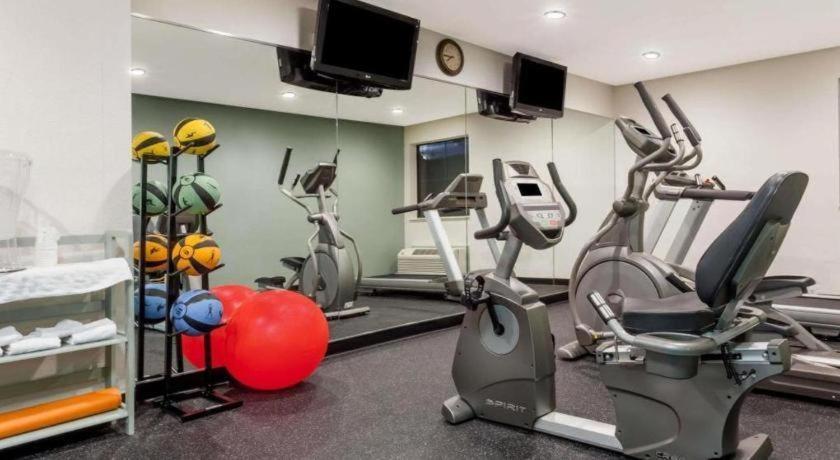 Days Inn Springfield South מראה חיצוני תמונה